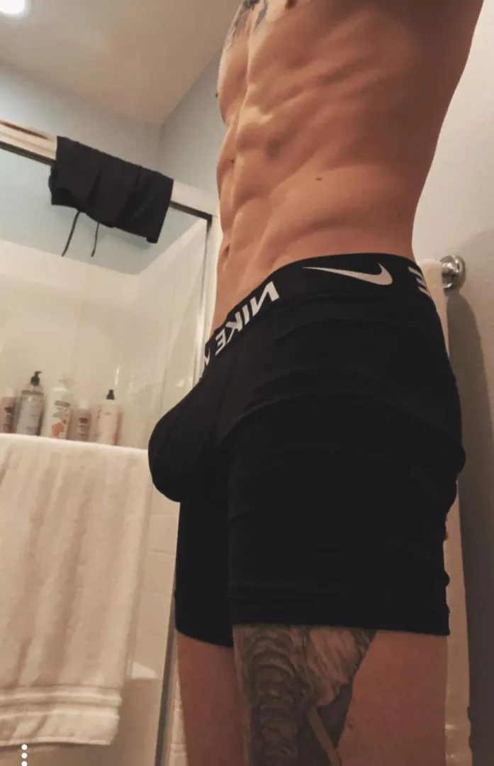 👀 (25)