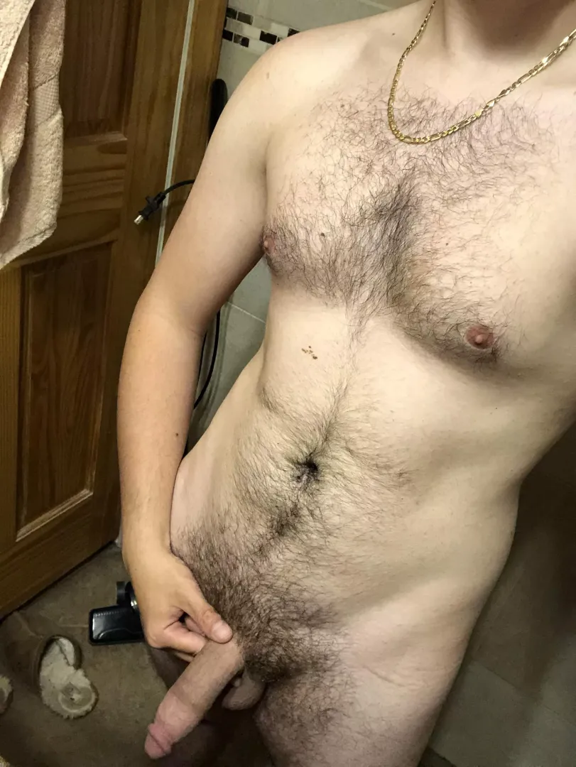26 usa @jetlers35 hmu masc straight country conservative hairy I need bros to jerk with face+