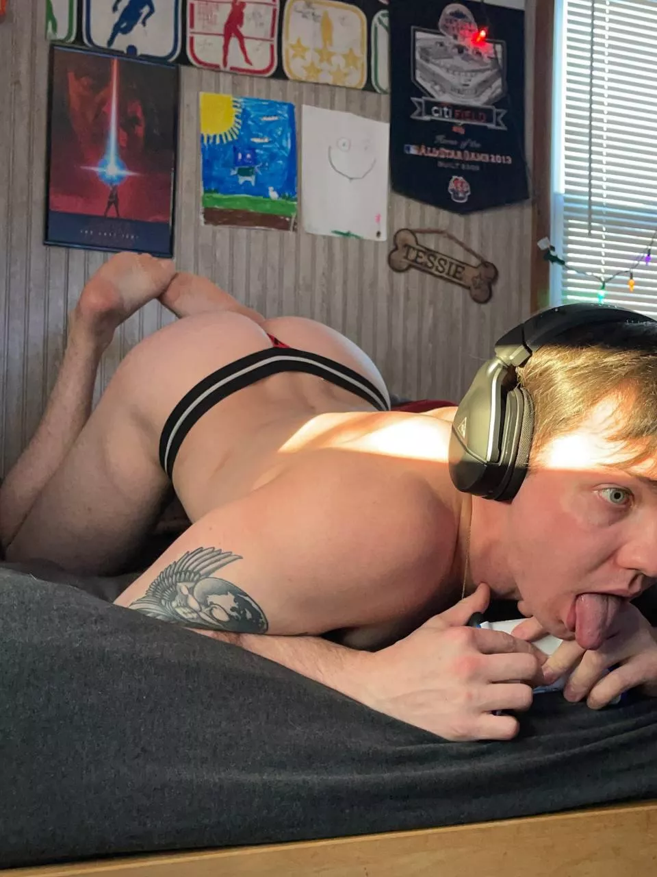 [26] You walk into my room and catch me gaming like this. What happens next?