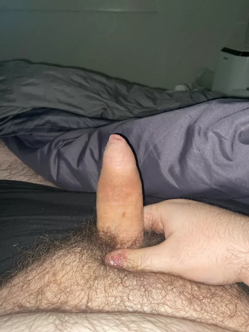 26m at home bored 😏 anyone want to join?