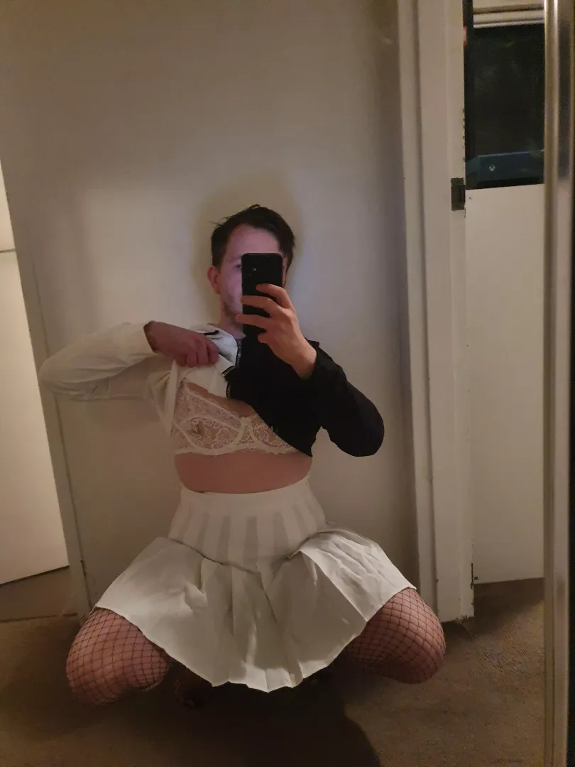 [27, Sissy] Average Melbourne boy