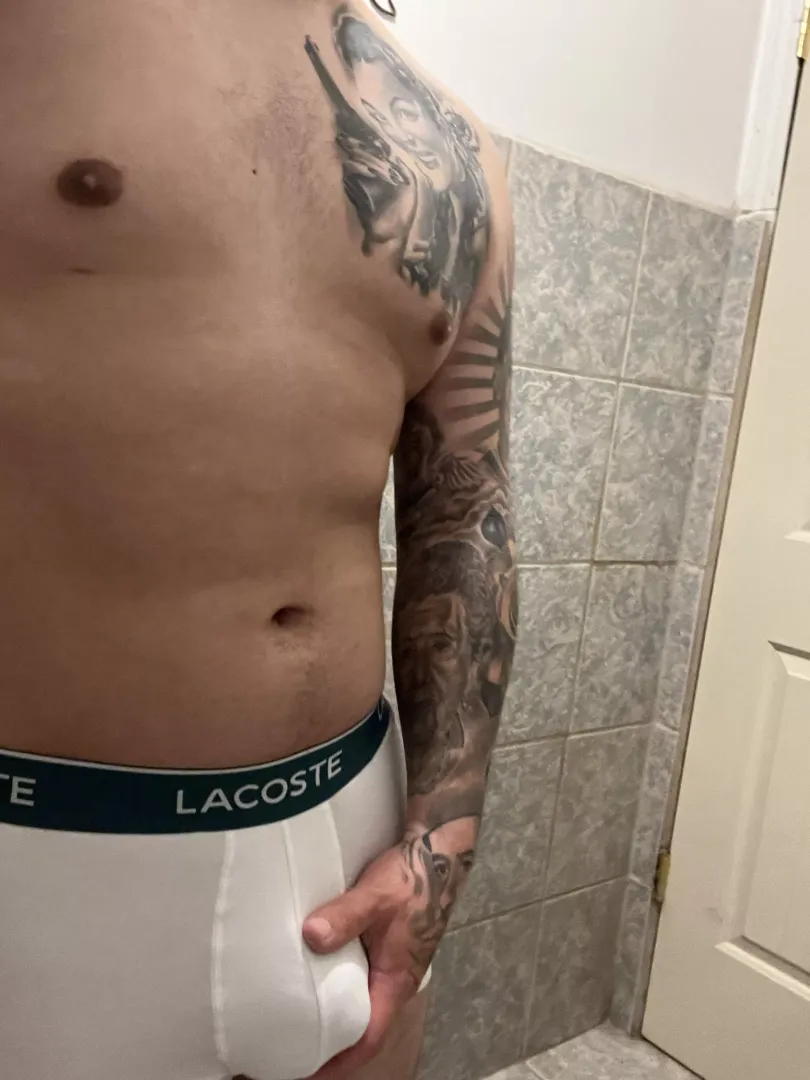 27M visiting 8/5-8 couples/looking for a good weekend. Also travel often to SoCal
