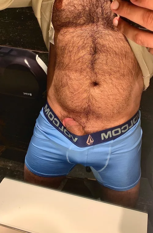 [27M]Hairy middle eastern musk and sweat.