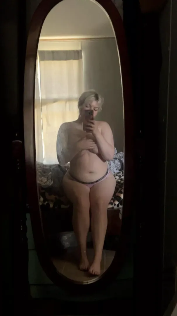 27/milf - I need nice meaty cock in my mouth🥵
