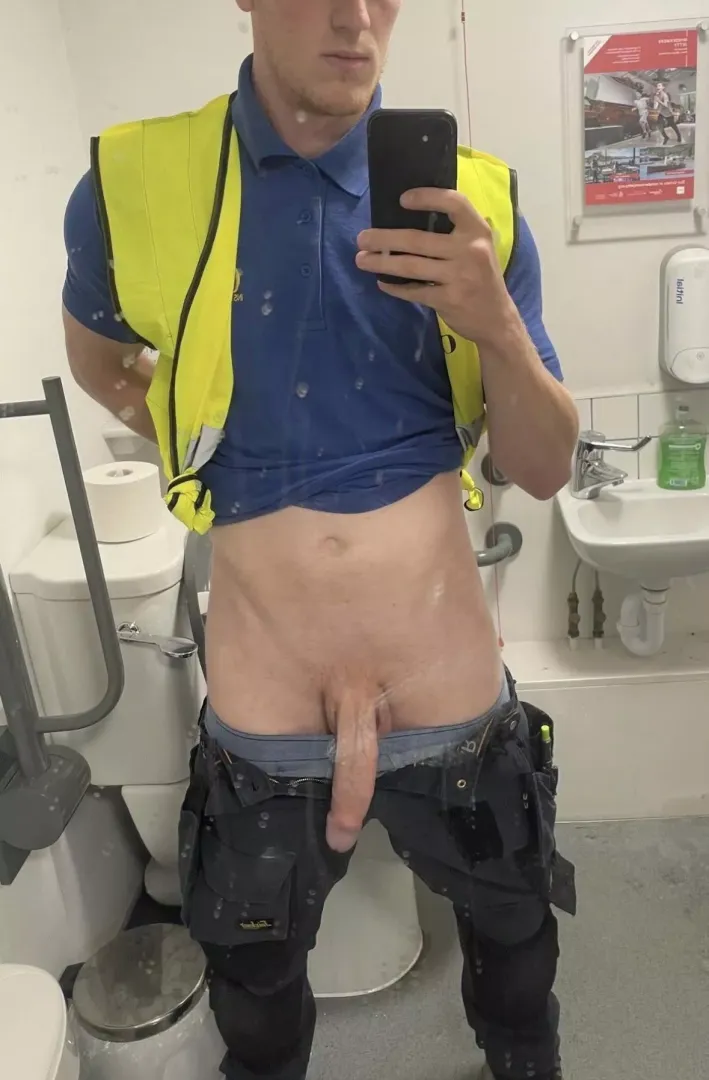 28 m uk