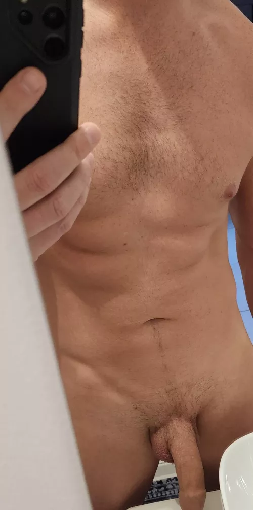 28 straight, hmu with face idk_1605