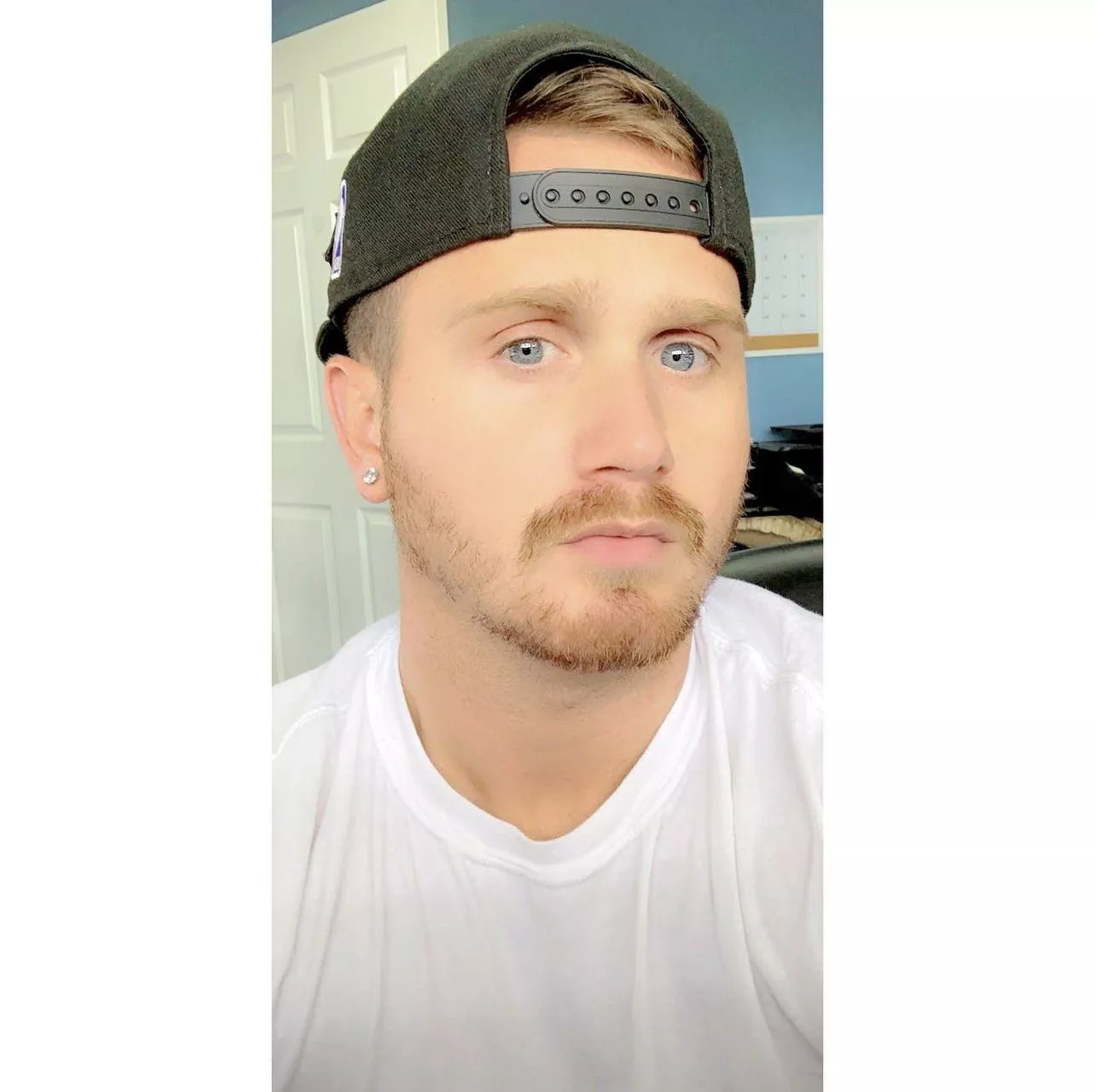 (28) Sup bros