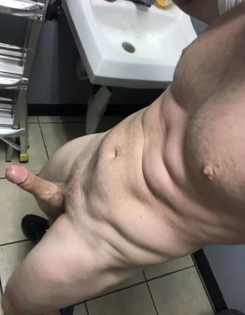 (28) US artist, love showing off and sounding 😊