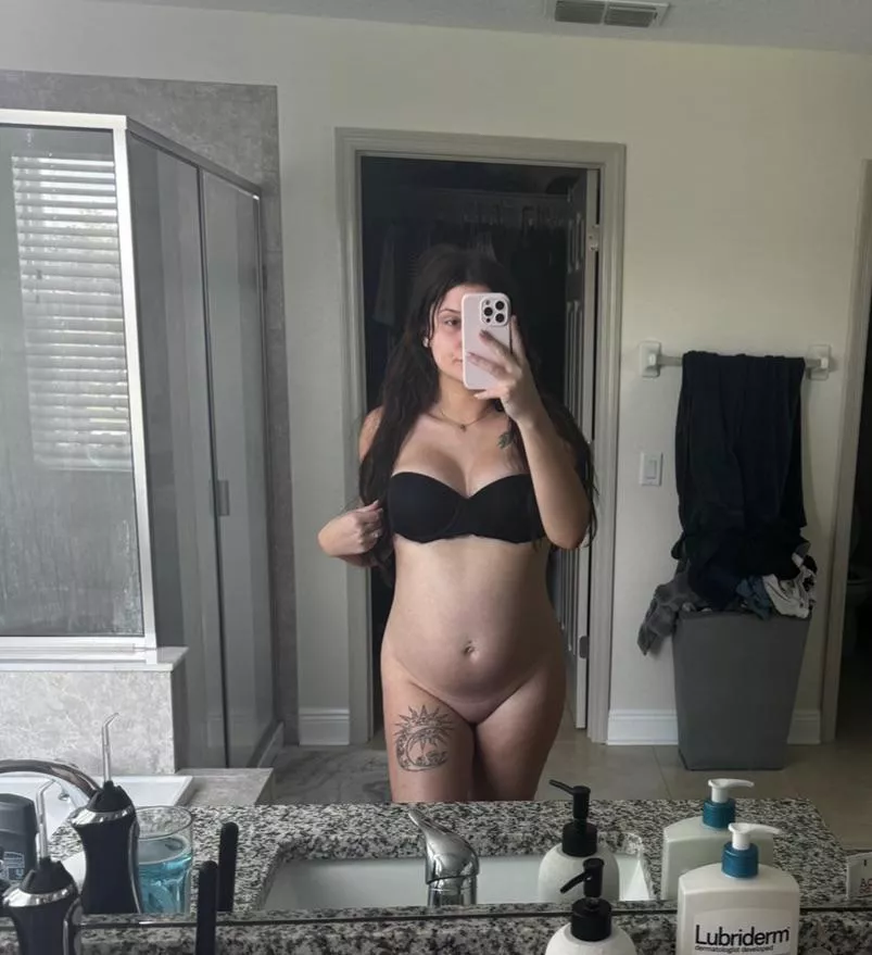 28 weeker 🖤