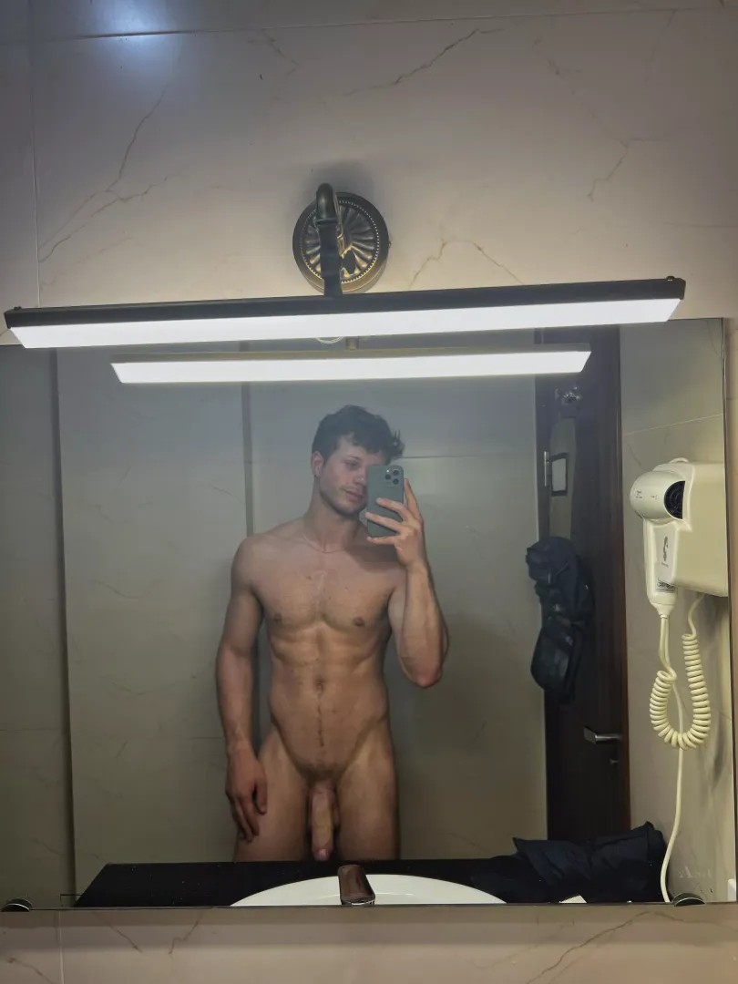 [28] would you let me send you nudes?