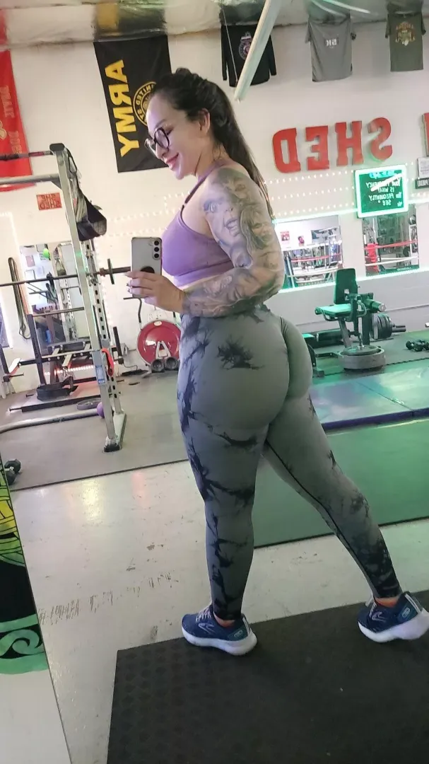 29 F Latina