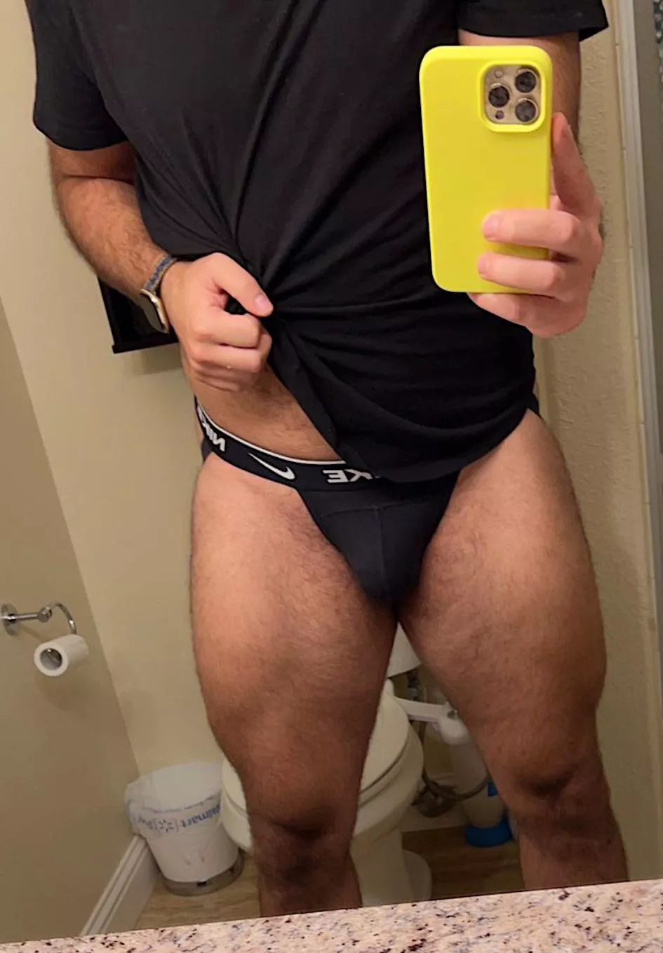 29 HMU if you love some fat ass in a jock