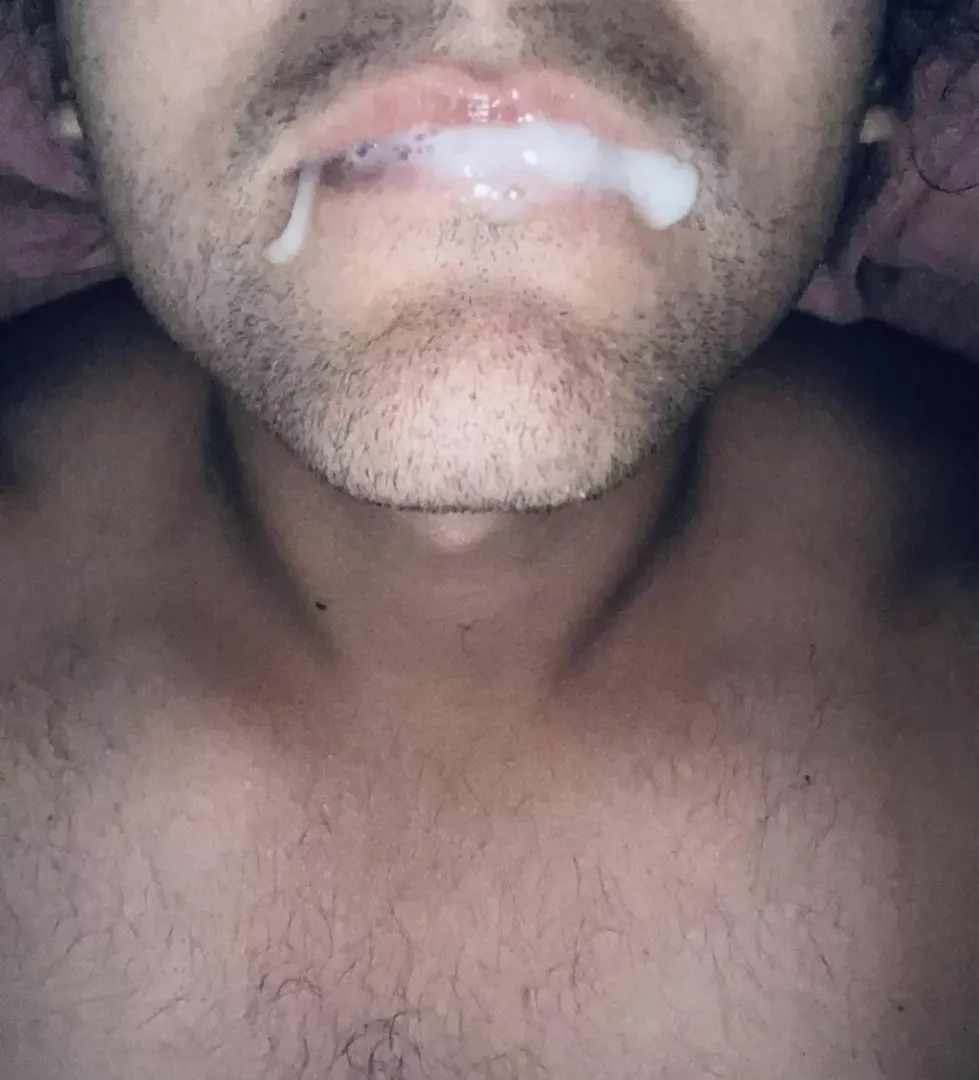 (29) Roommate asked if I wanted to play truth or dare. I think I won right? 🫢