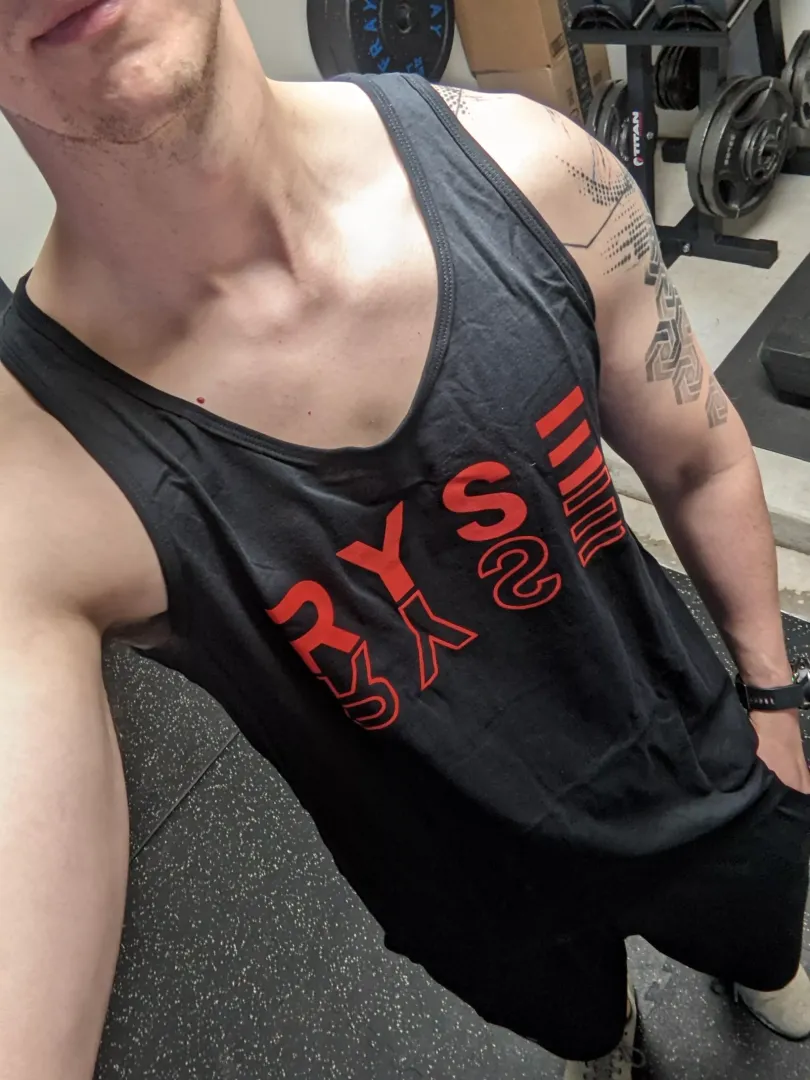 29 Straight guy wanting to watch you bust while I'm at work. I'm limited with what I can send or how often. Like being teased though. 18 and up. ASL in first message. Greatflanker.