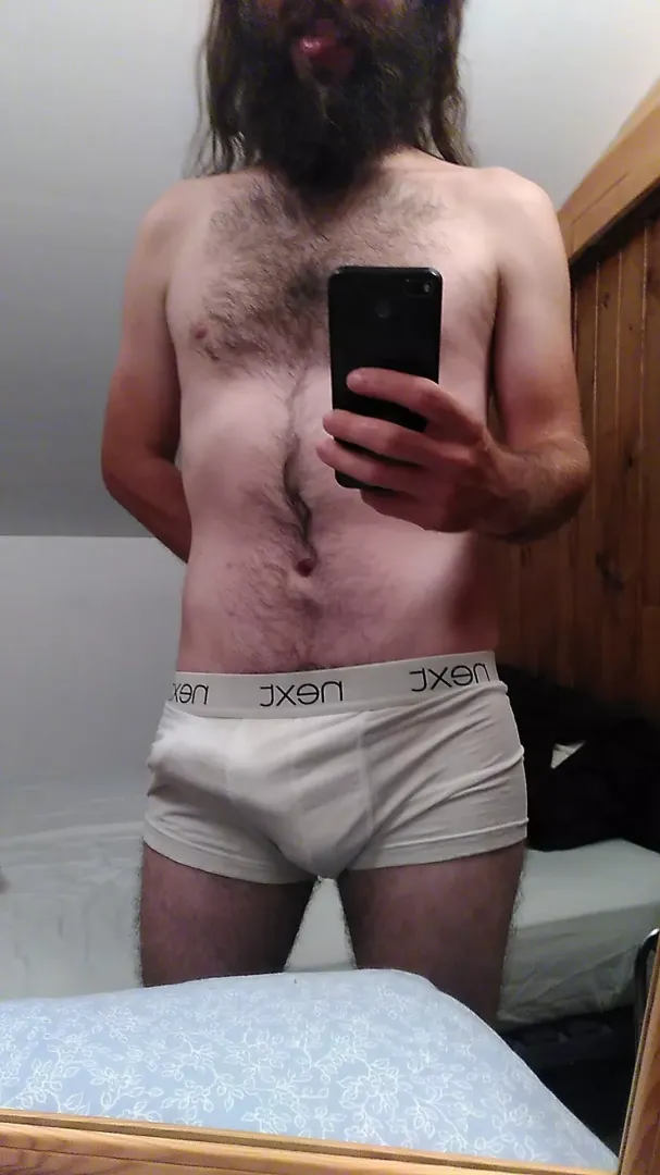 29M - Hard to hide at the pool, how would you help ?