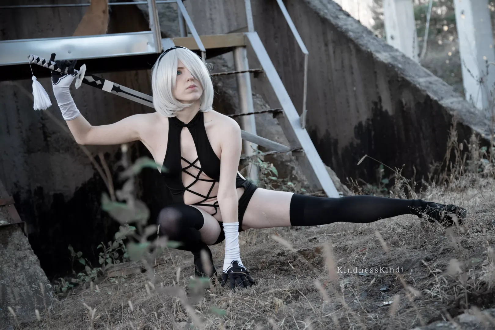 2B from NieR: Automata by kindnesskindi