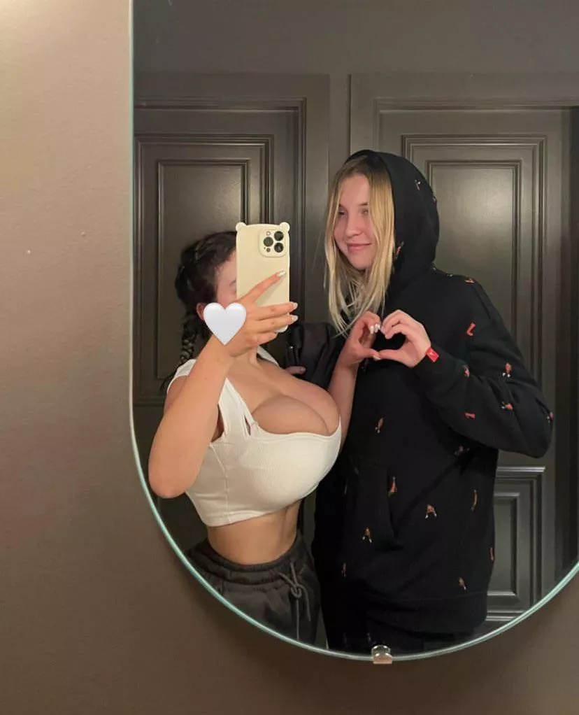 <3