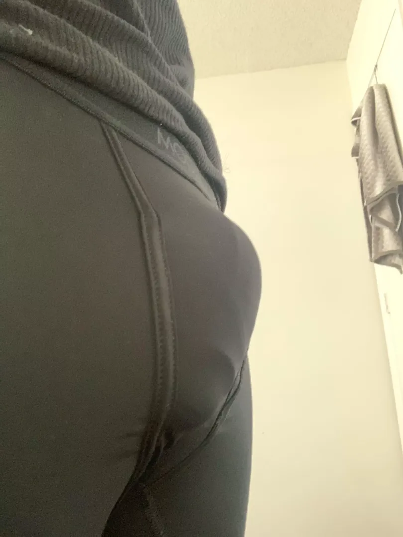 <3
