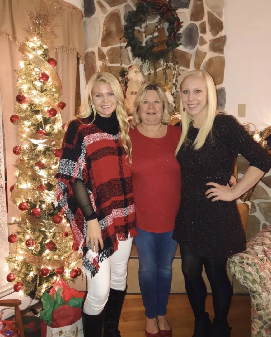 3 blondes