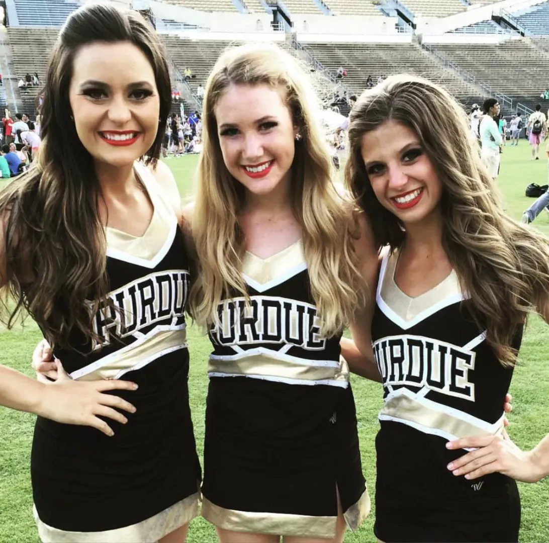 3 cheerleaders