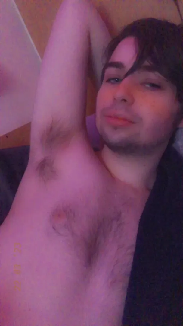 <3