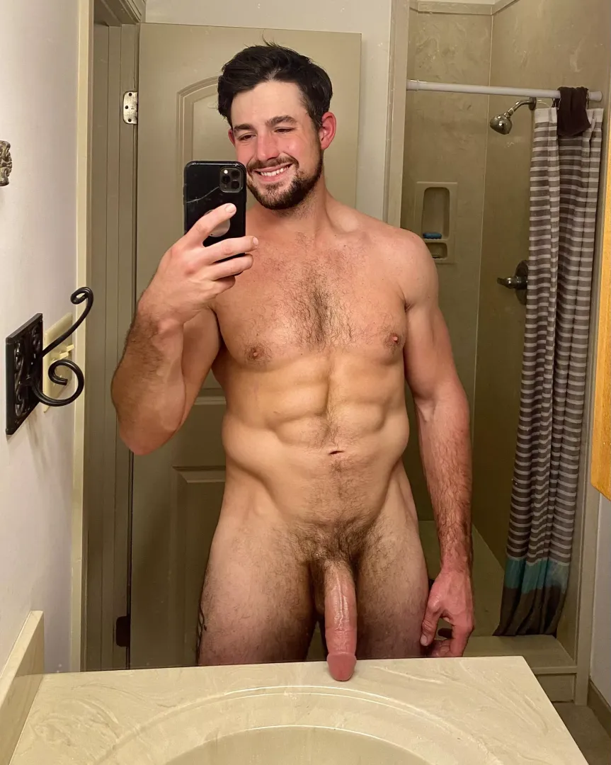30, 6’1. Guess how big