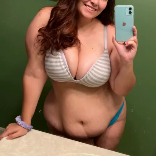 30F, married housewife, am I your type?