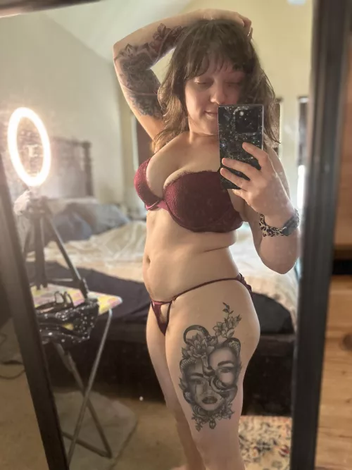 30F MILF. I think I’m still hot, but maybe it’s only me. 😬