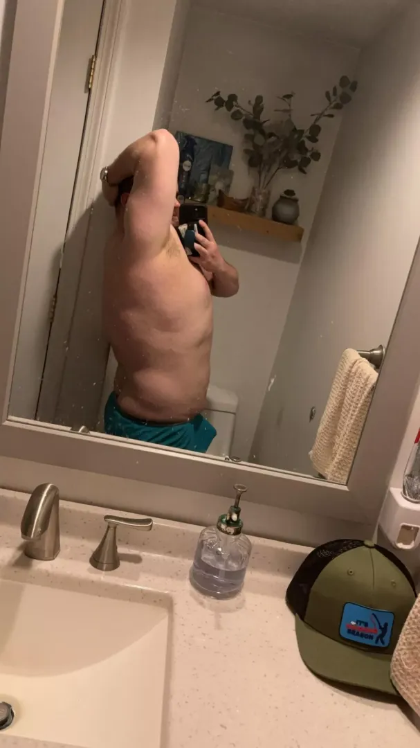 31(m4f) - 420/710 friendly looking for someone to chill with
