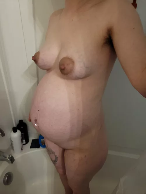 32 weeks pregnant can I smother you with my hairy pits