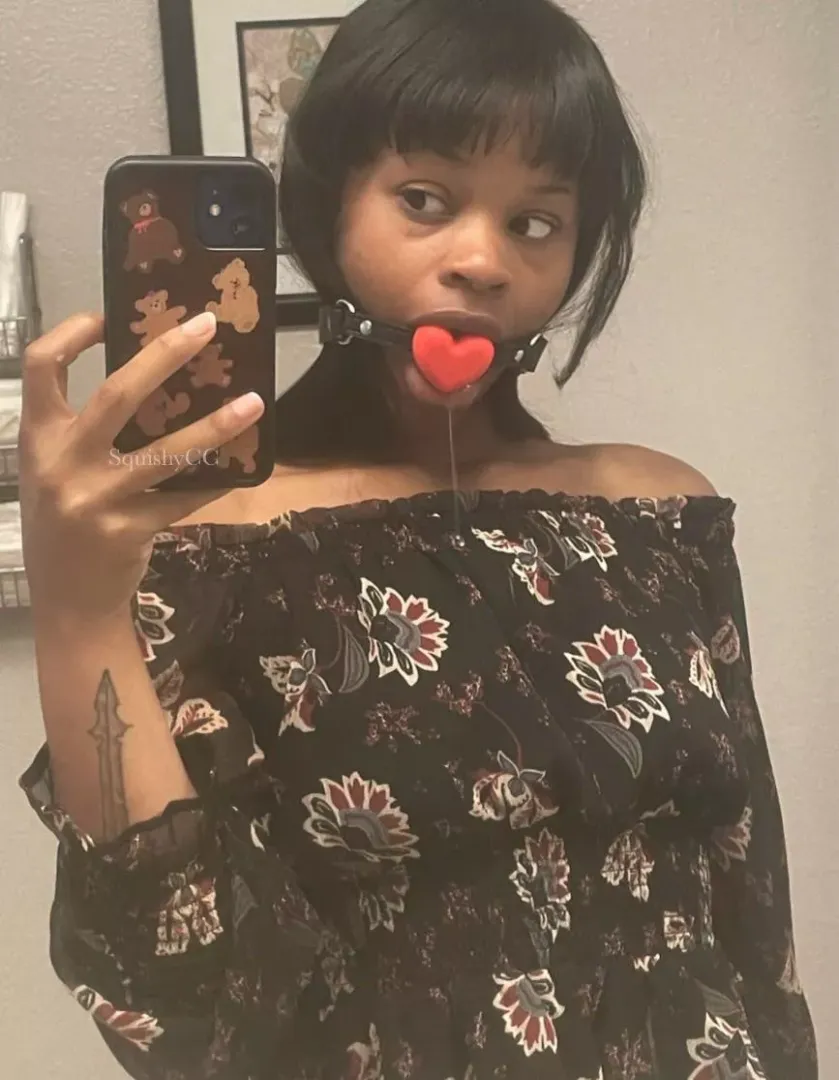 <<33
