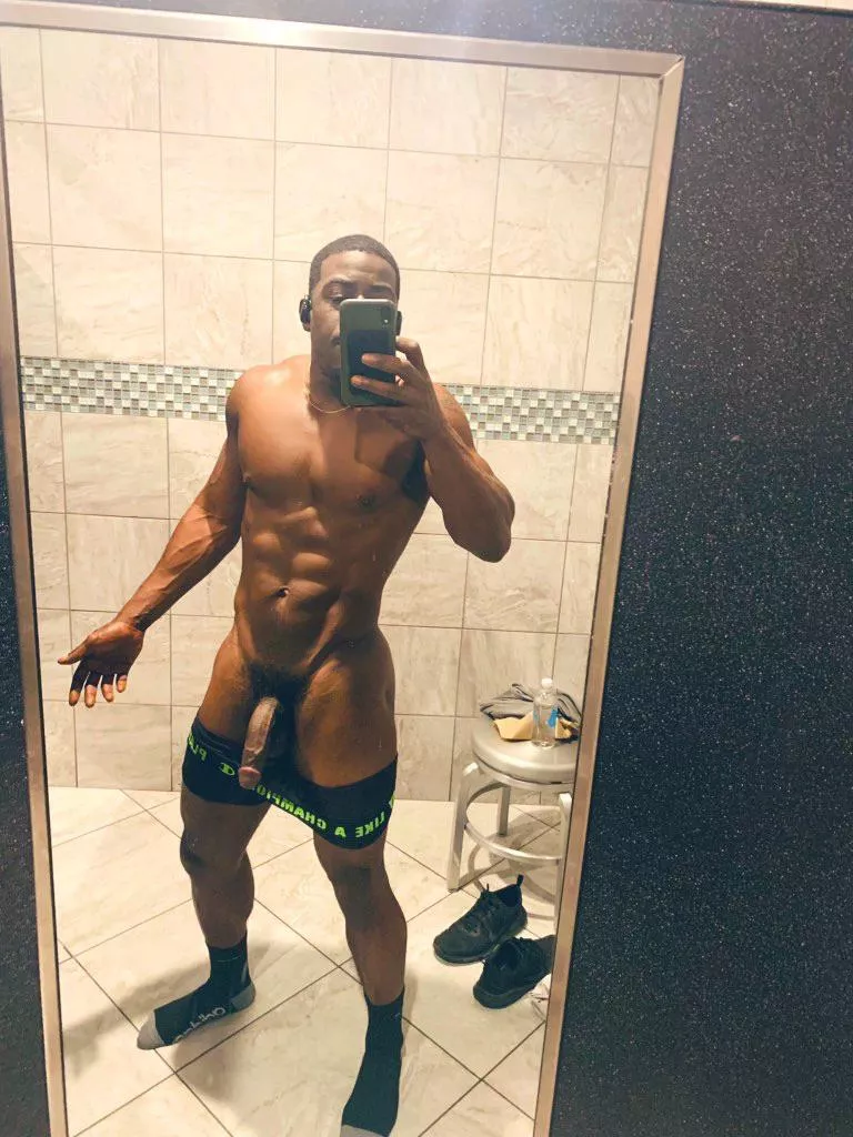 (33) let’s hang, bro