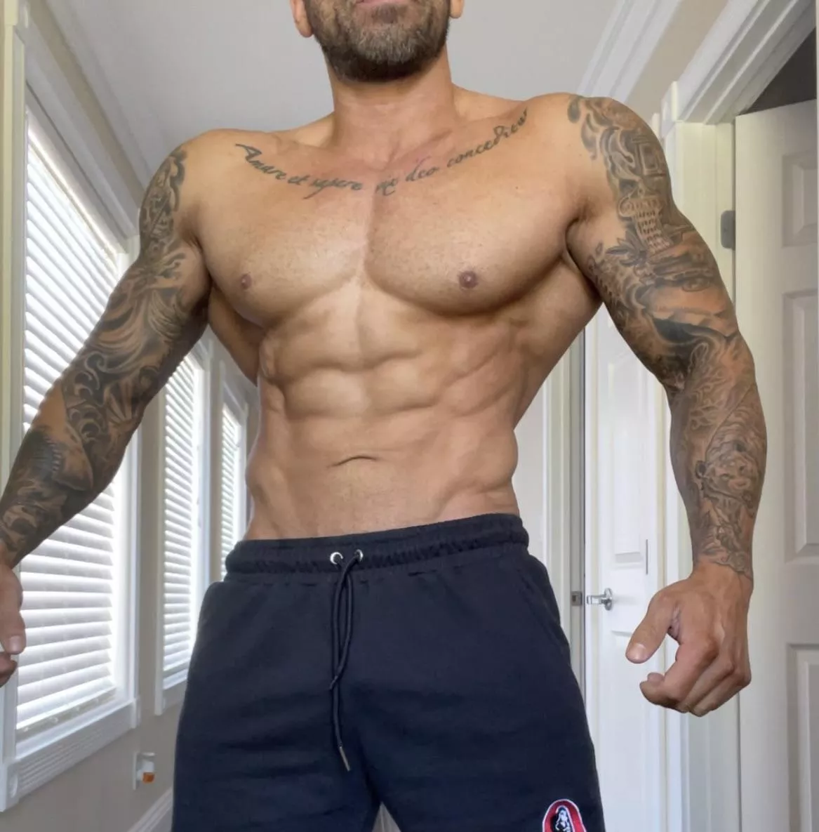 33 (M)