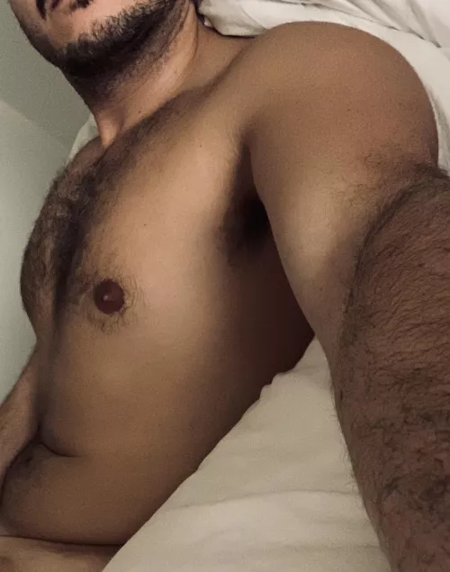 33yo sexy hairy italian stud. send face with age & location to get added. d_thestud1989