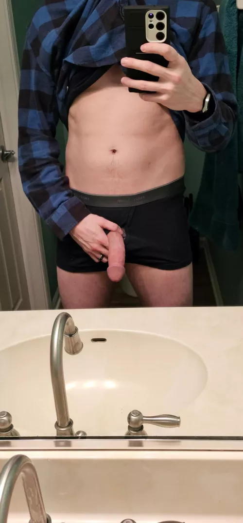 [35] Daddy needs to be drained. 🤤