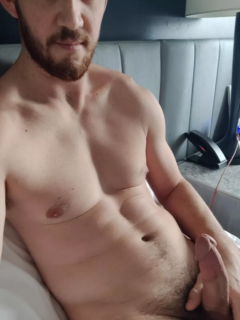 [35] Lazy day in this hotel bed