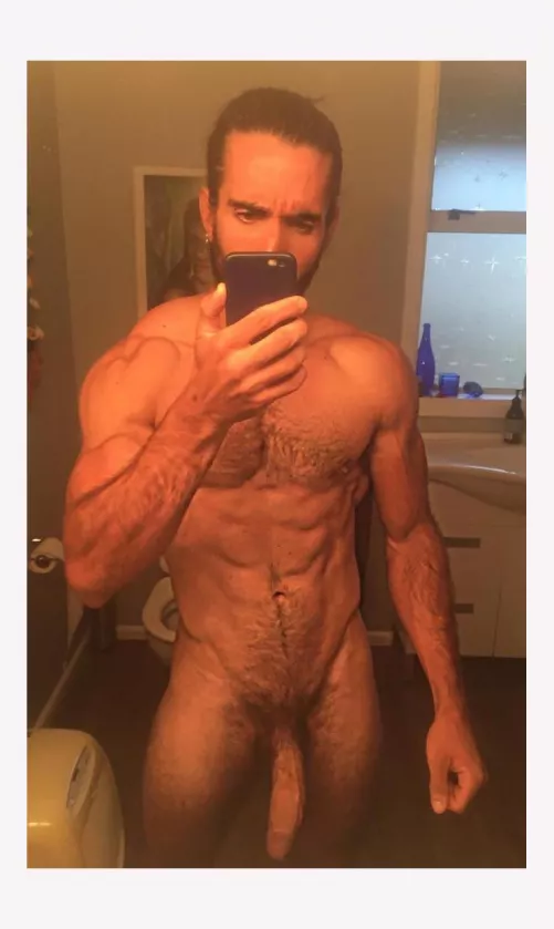 35 year old Brasilian ready to go to work