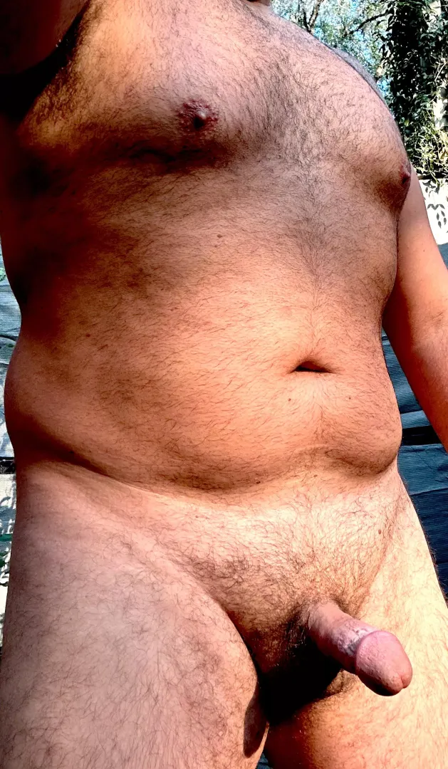 36 Disney Dad bod looking 4 someone that wants attention