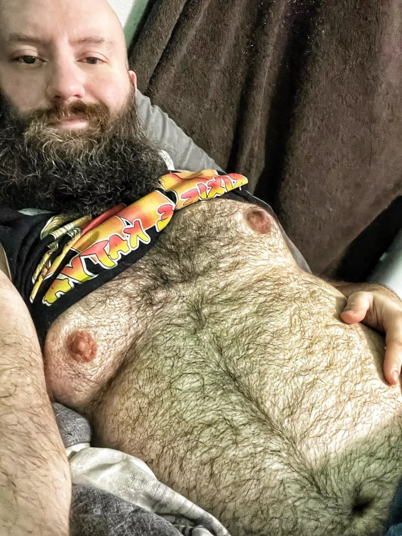 (36m) gay chubby bottom. Who’s ready to knock me up? DMs open. Never had someone cum inside me before. Wanna know how it feels… On a separate note, hope all of you have a great day (or evening depending where you live)!