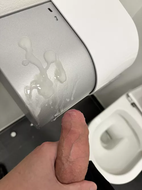 38 bi guy had some fun at work today