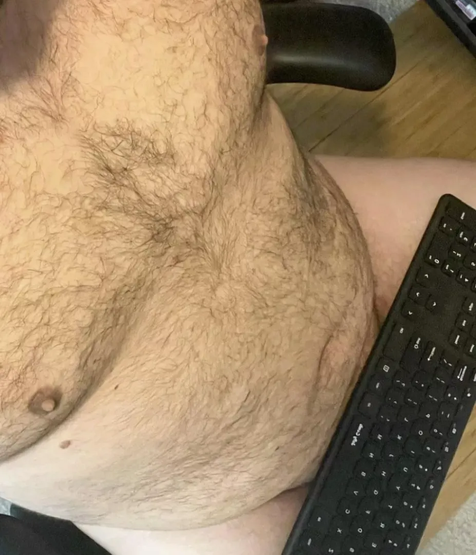 38. Daddy is working from home, but could use a hand in the office today. 18-28. Show face. Snap: NakedTalkin