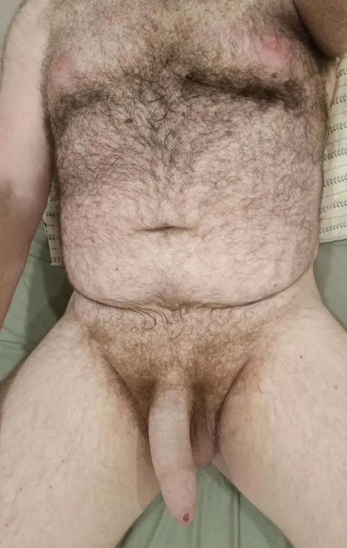 (38) It's just too hot for clothes 