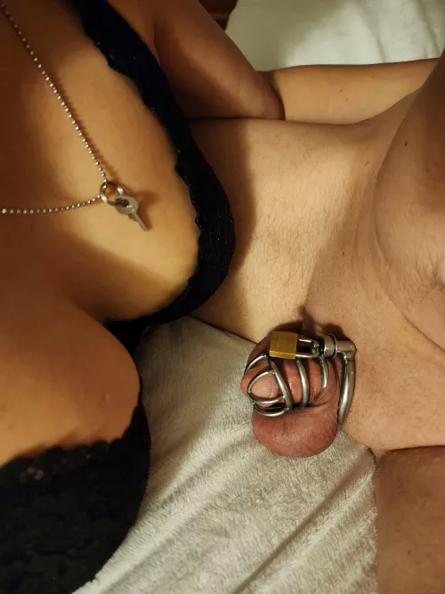 4 day vacay, sub can’t play