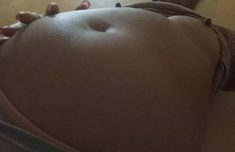 4 months pregnant 