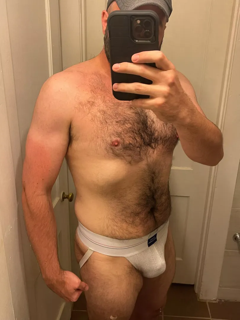 [40] 6’4” 210 lbs married dad in Texas. After my Friday evening 4 mile run I’m a little sweatier than usual and about to take a shower.