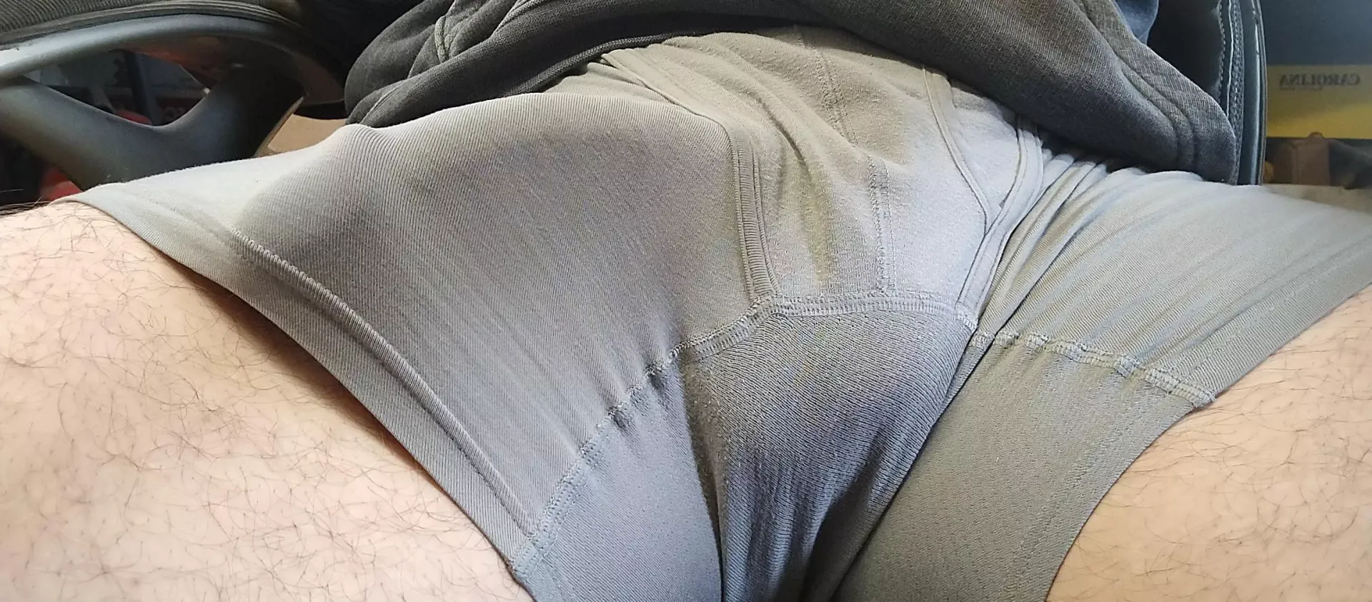 40 [M4F] NW Indiana. Bored with work. Give me a reason to leave.