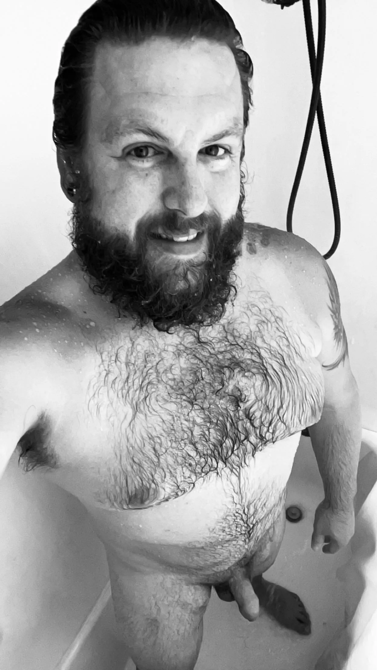 (40) thought you’d like a b&w pic