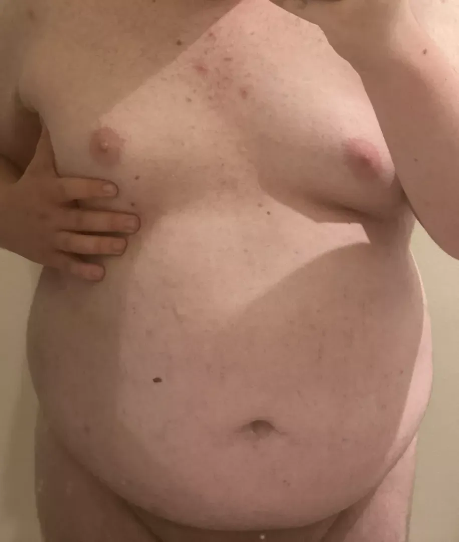 400 lbs and gaining... lactating too