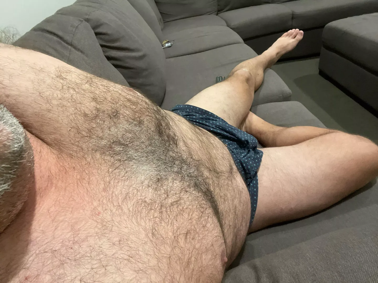 40m bored and alone