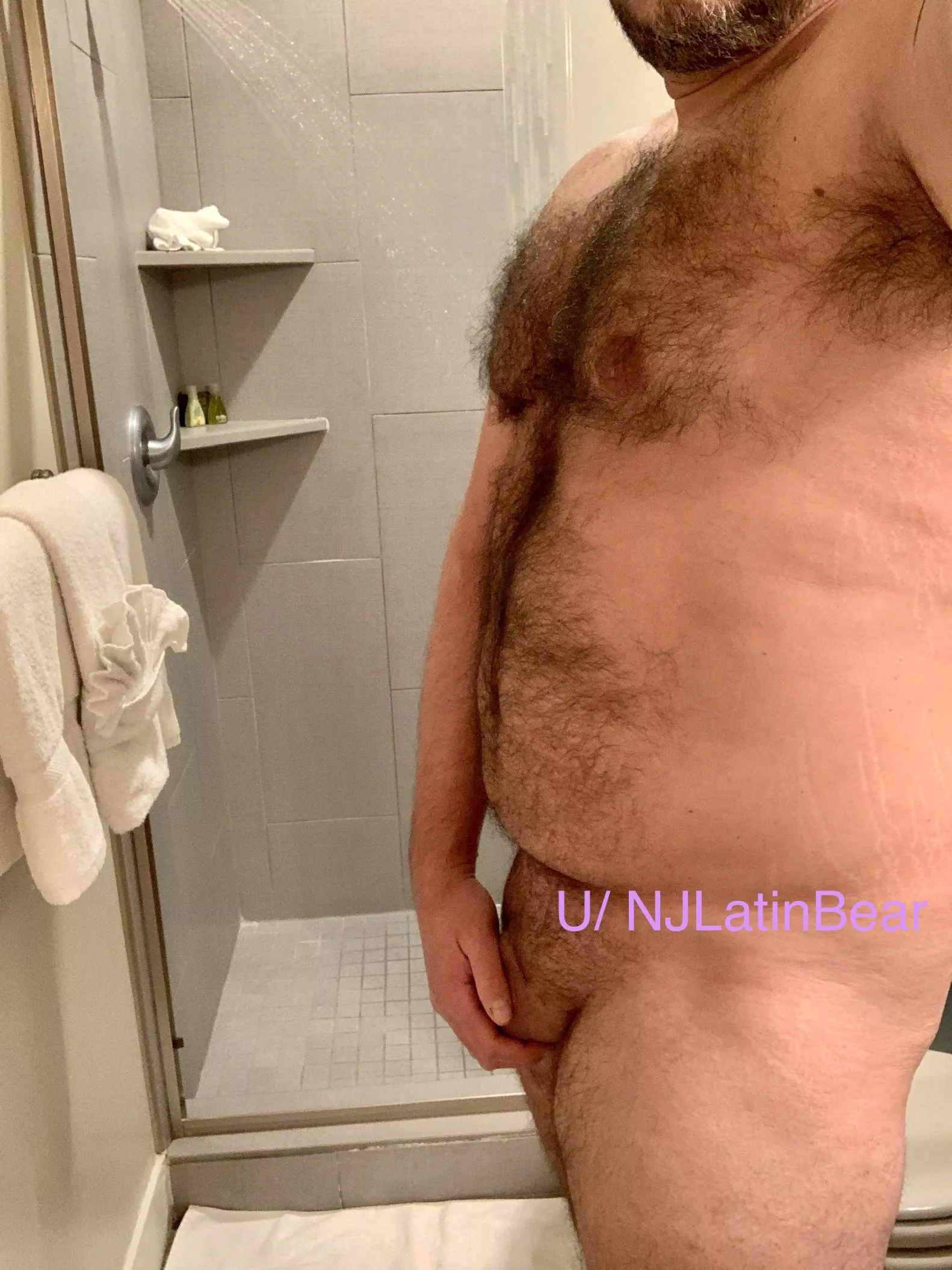 [40s] Vacation shower?! If you wash mine, I’ll wash yours!